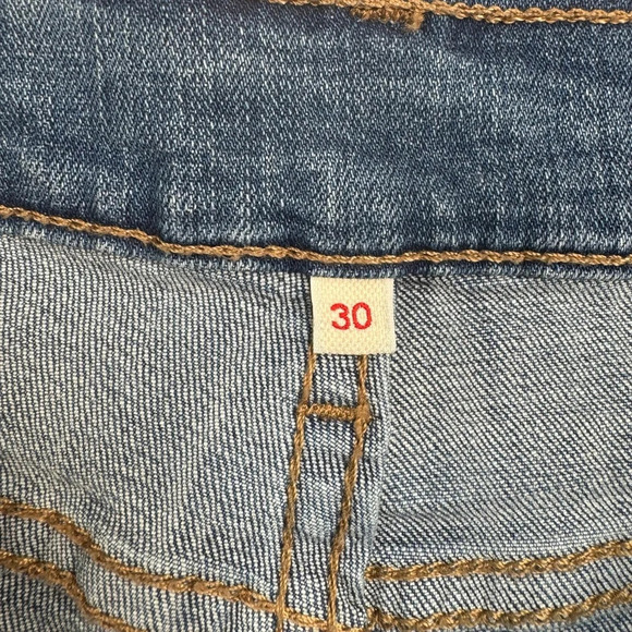Levis Denim Jean Shorts 6 Inch Rise Womens Size 30 Medium Wash - Picture 3 of 11